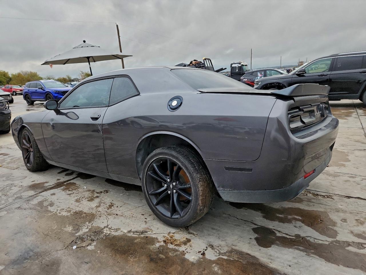 Dodge Challenger Sxt Image 2