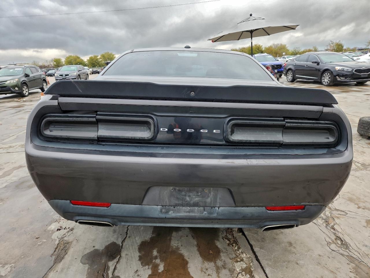 Dodge Challenger Sxt Image 7
