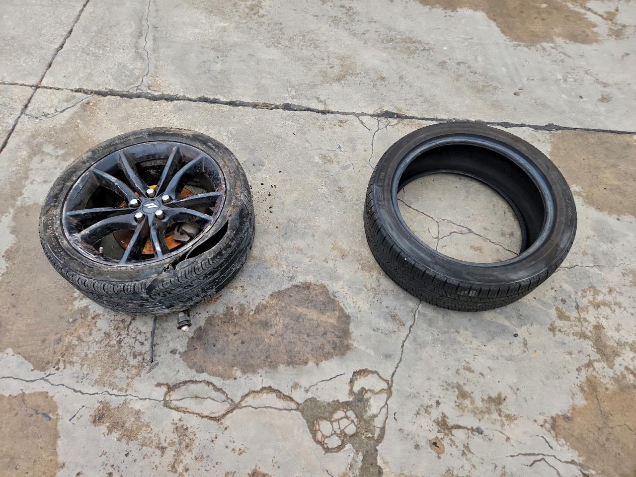 Dodge Challenger Sxt Image 11