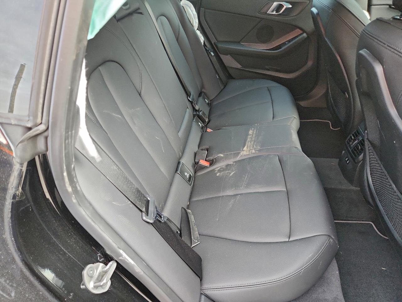 BMW 2 Series Image 3