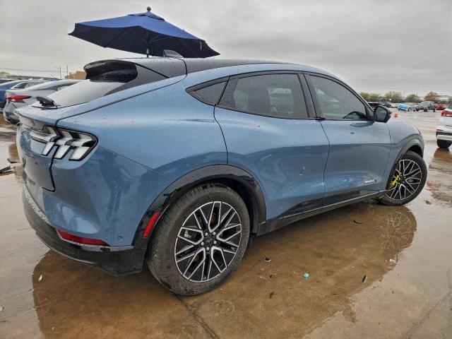 Ford Mustang Premium Image 2