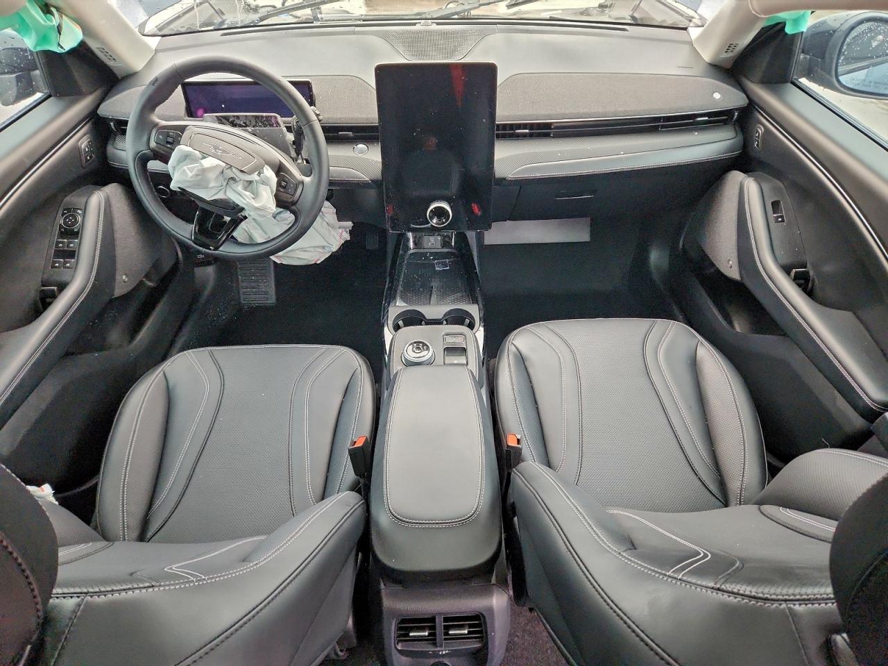 Ford Mustang Premium Image 6