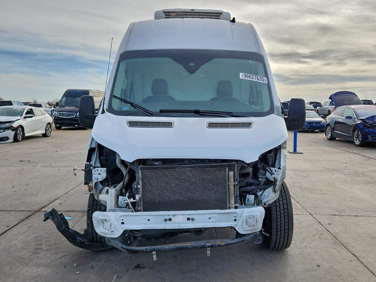 Ford Transit T-250 Image 5