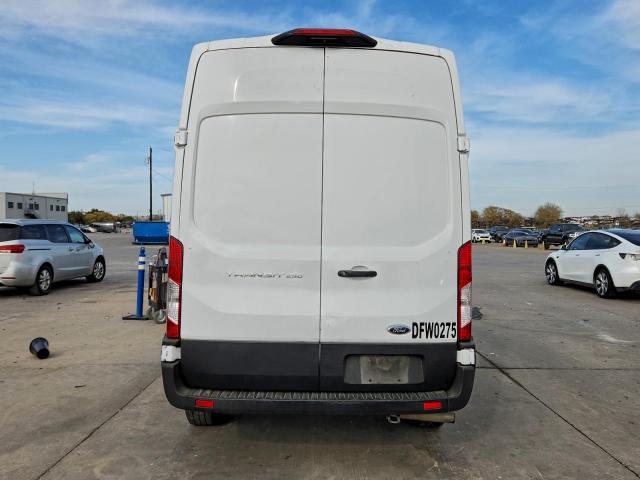 Ford Transit T-250 Image 14