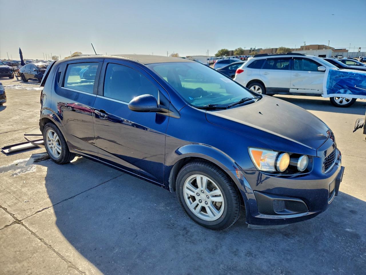 Chevrolet Sonic Lt Image 3