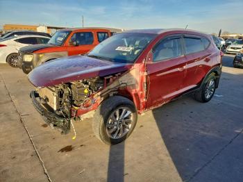  Salvage Hyundai TUCSON
