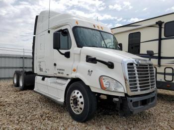  Salvage Freightliner Cascadia 1