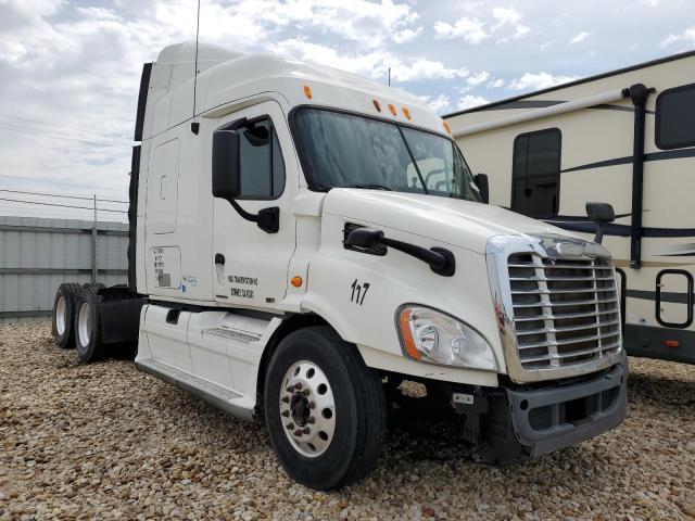 Salvage Freightliner Cascadia 1