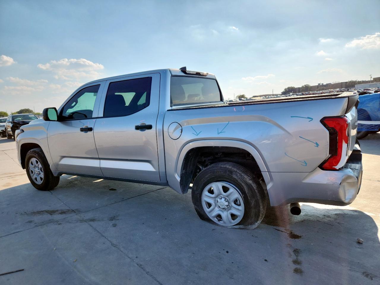 Toyota Tundra Crewmax Sr Image 8
