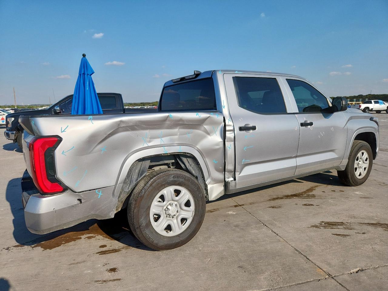 Toyota Tundra Crewmax Sr Image 9