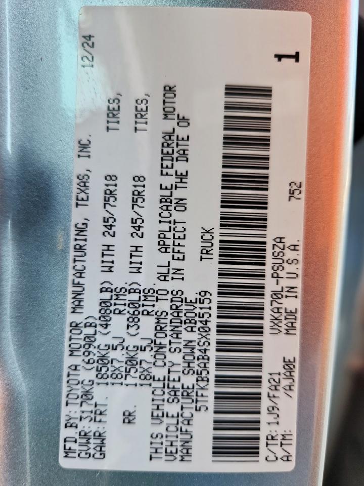 Toyota Tundra Crewmax Sr Image 2