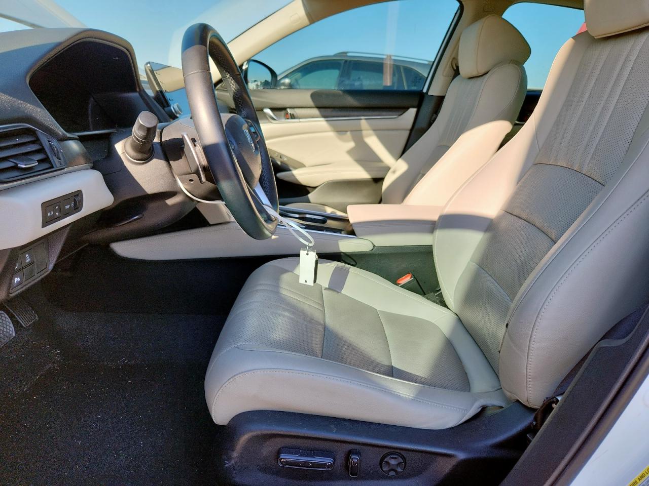 Honda Accord Touring Image 7