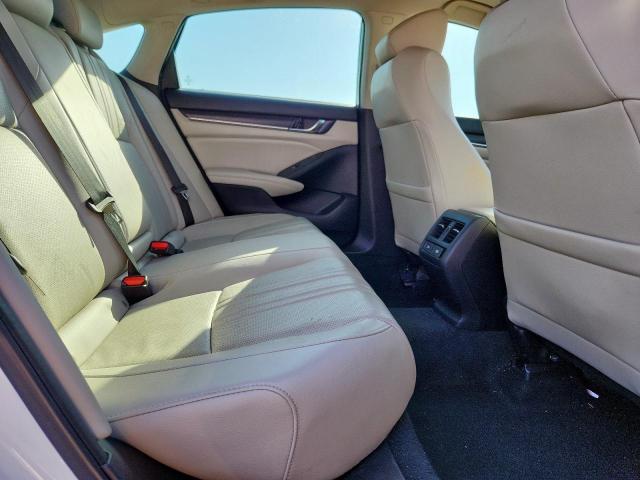 Honda Accord Touring Image 9