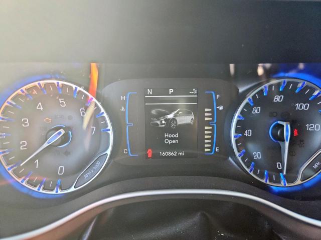 Chrysler Pacifica Touring L Image 13