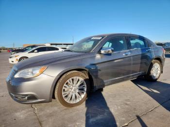  Salvage Chrysler 200