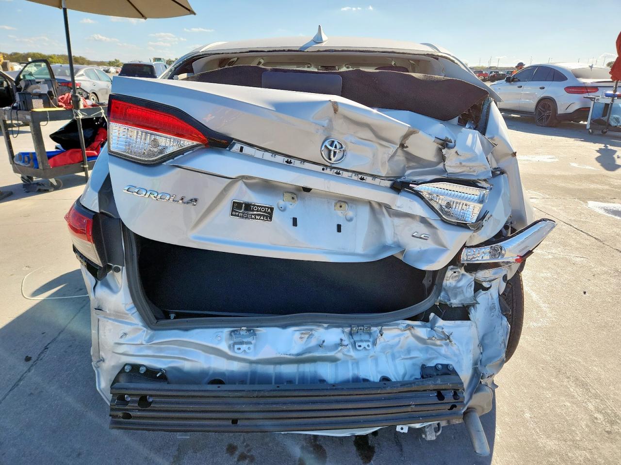 Toyota Corolla Le Image 11