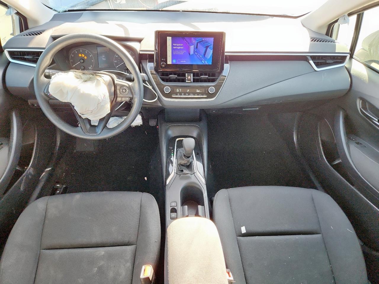 Toyota Corolla Le Image 2