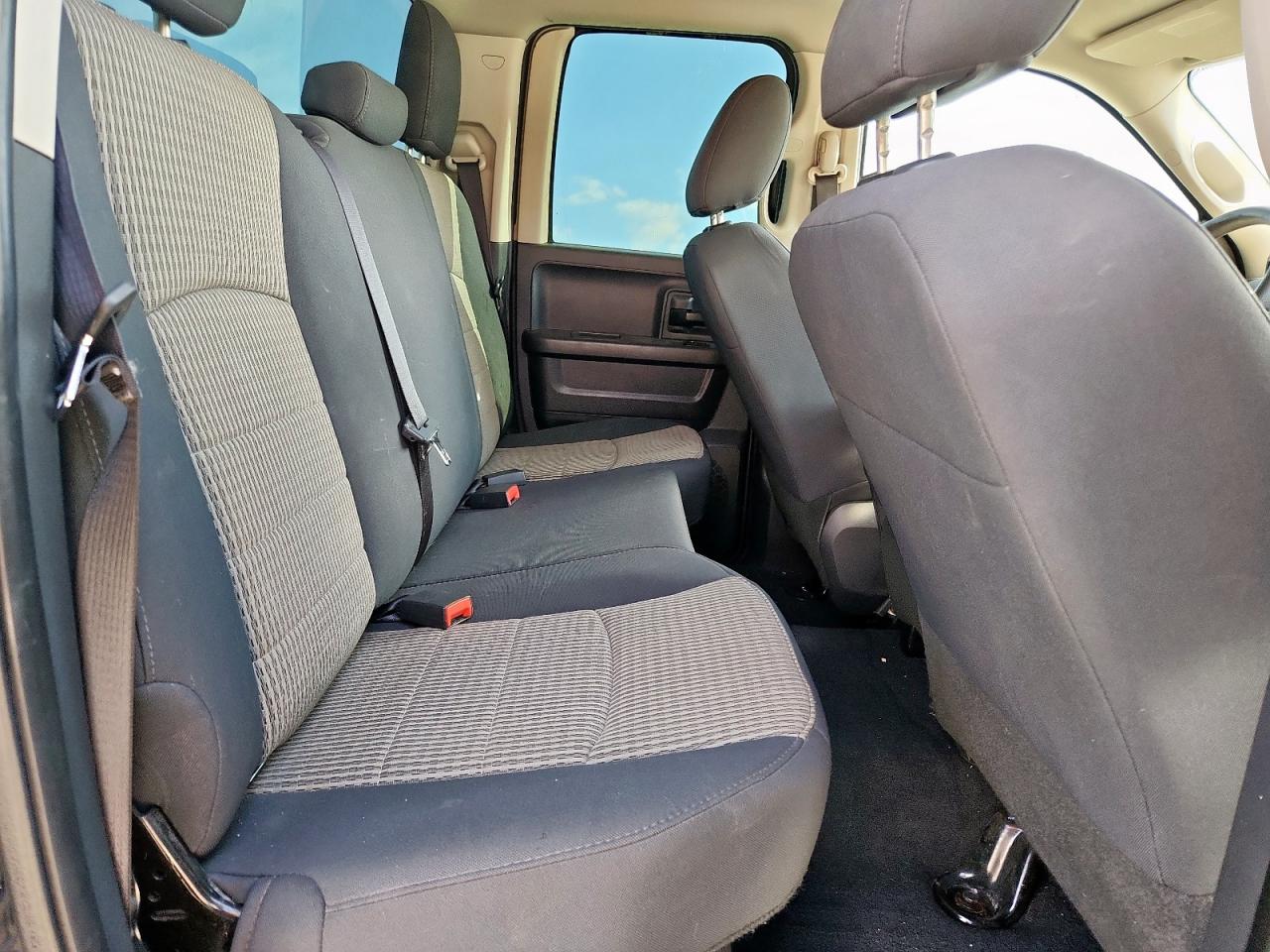 Dodge Ram 1500 St Image 9