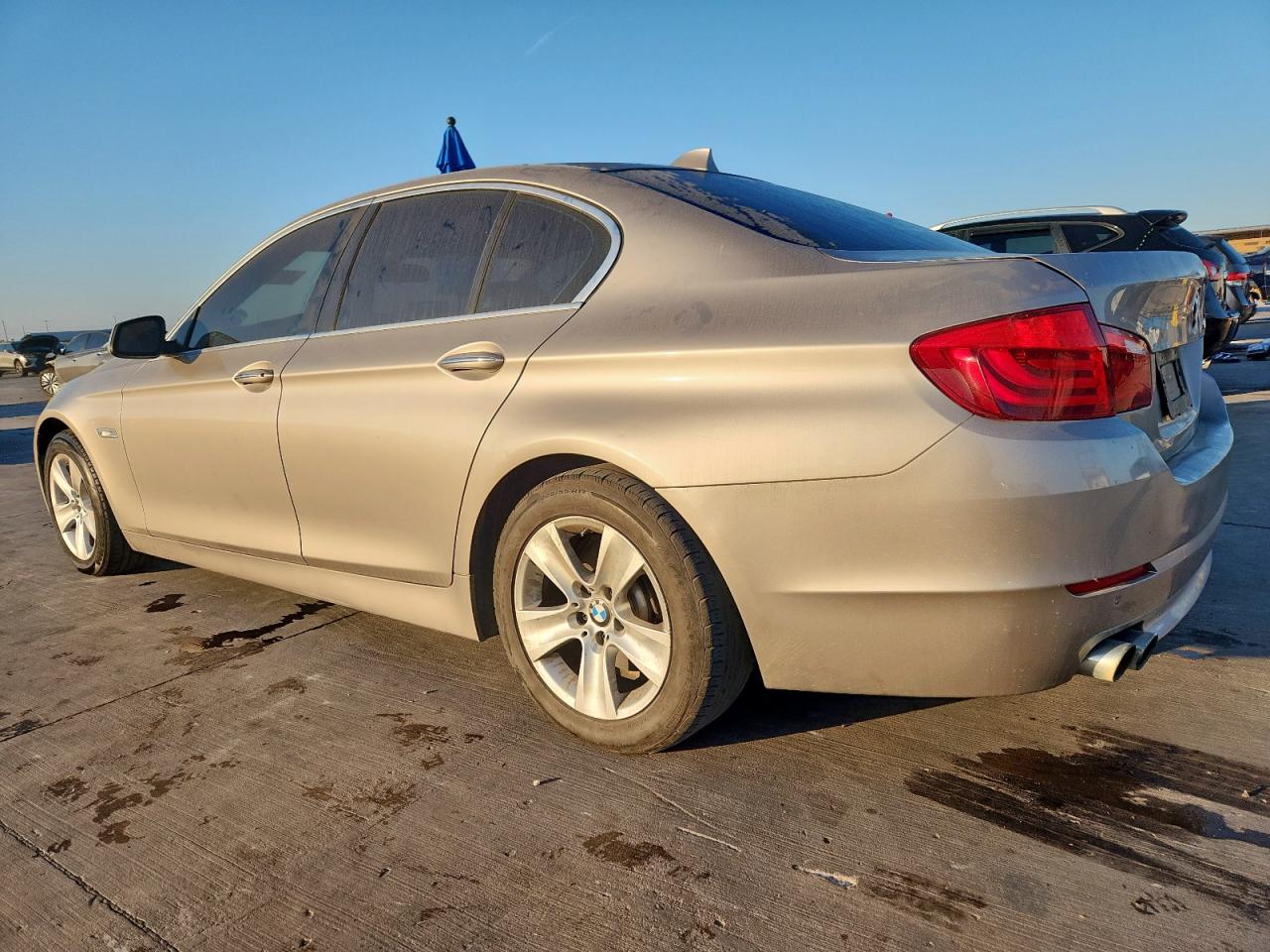 BMW 5 Series I Image 11