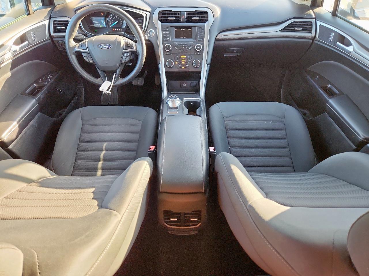 Ford Fusion Se Hybrid Image 9