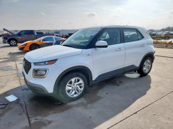  Salvage Hyundai VENUE