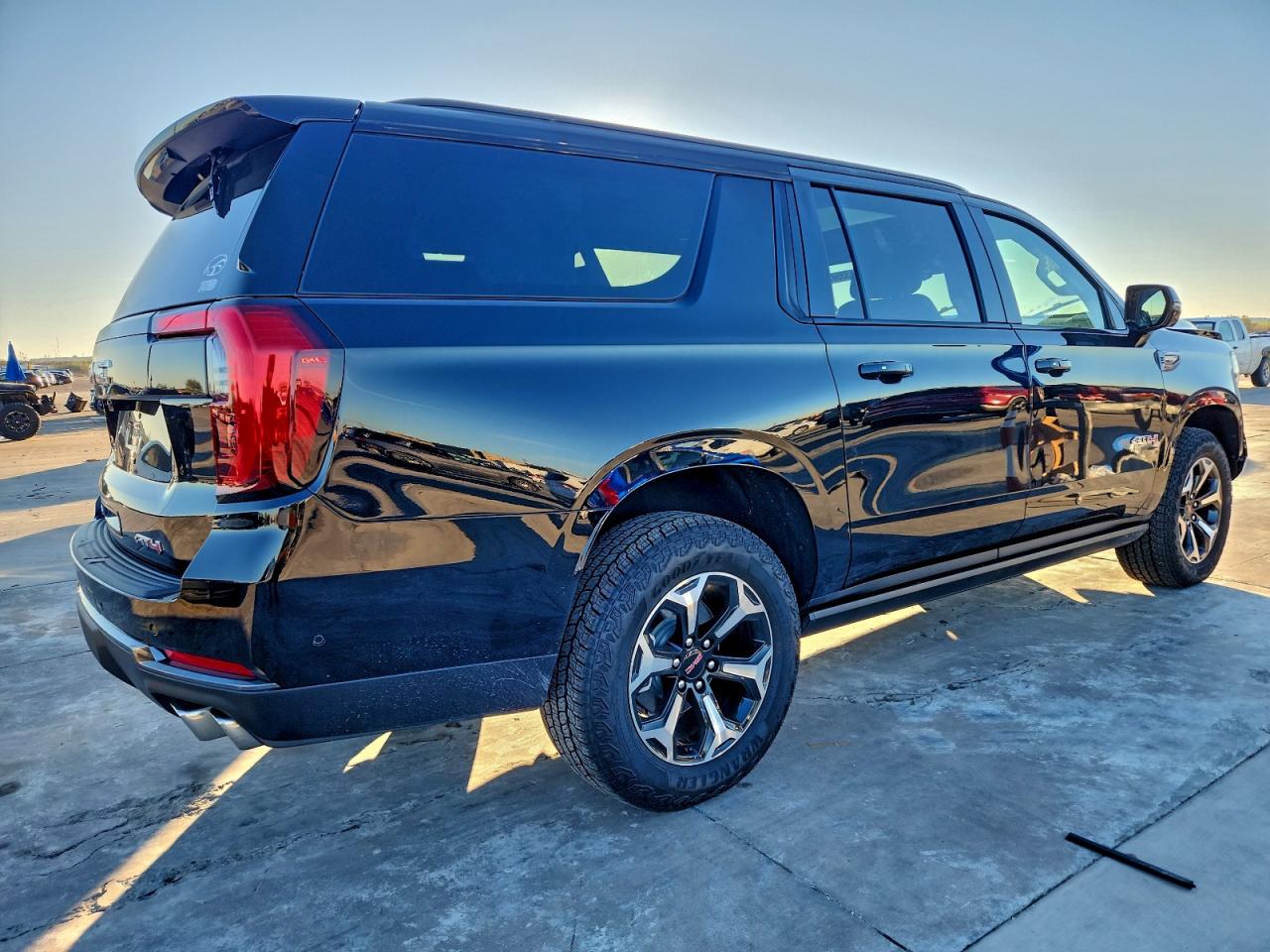 GMC Yukon At4 Image 9