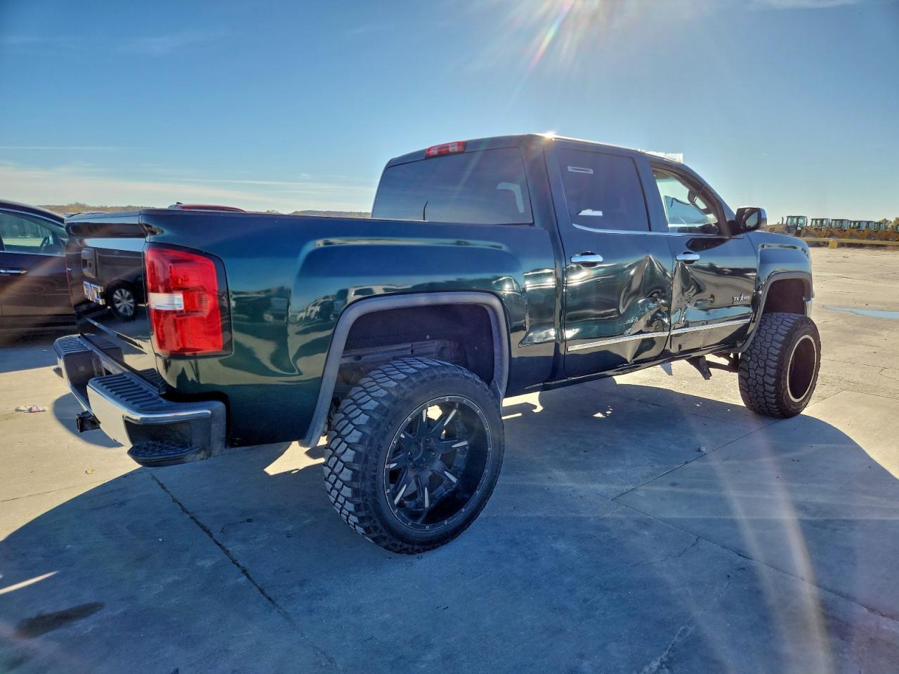 GMC Sierra C1500 Slt Image 3