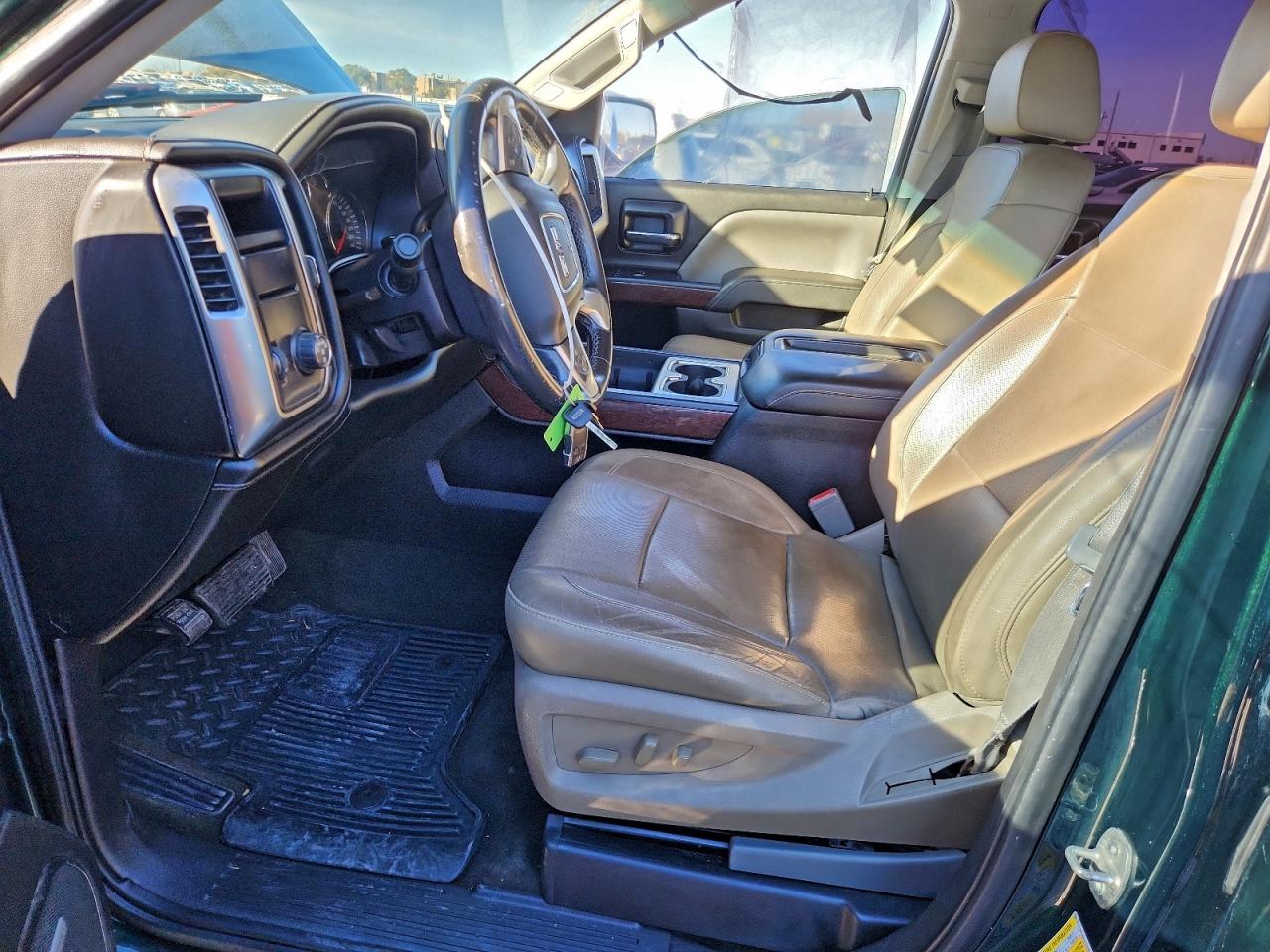 GMC Sierra C1500 Slt Image 6