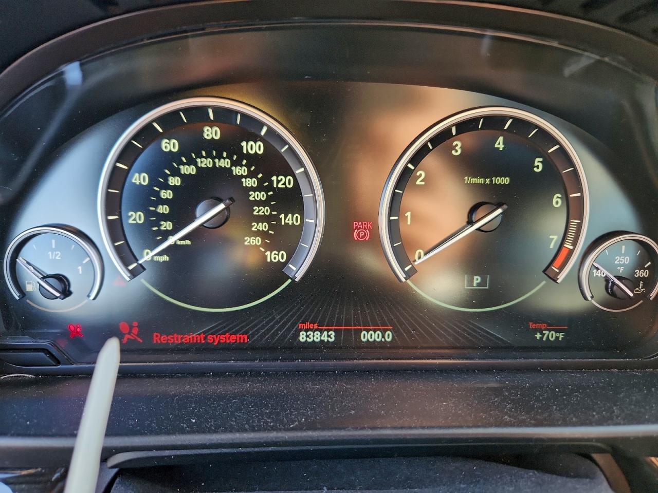 BMW 5 Series Xi Image 9