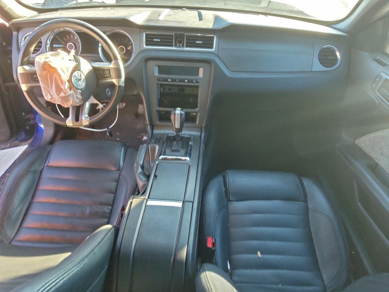 Ford Mustang Image 7