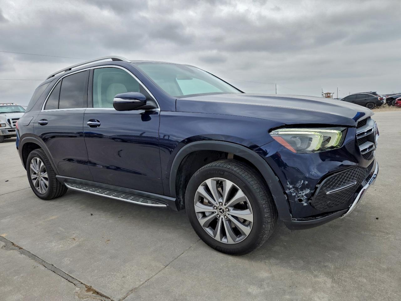 Mercedes-Benz GLE 350 Image 3