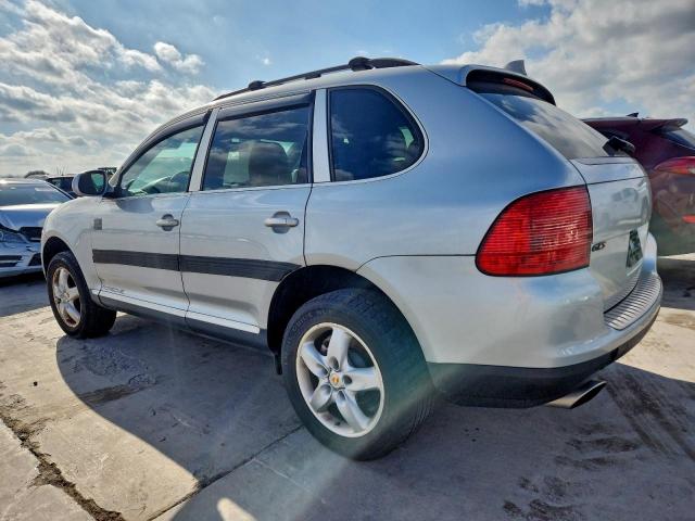 Porsche Cayenne S Image 4