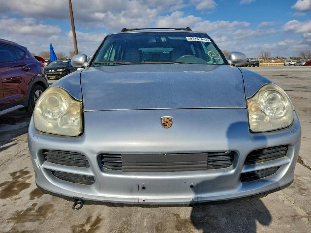 Porsche Cayenne S Image 9