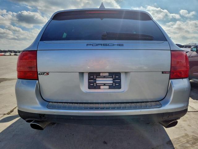 Porsche Cayenne S Image 8