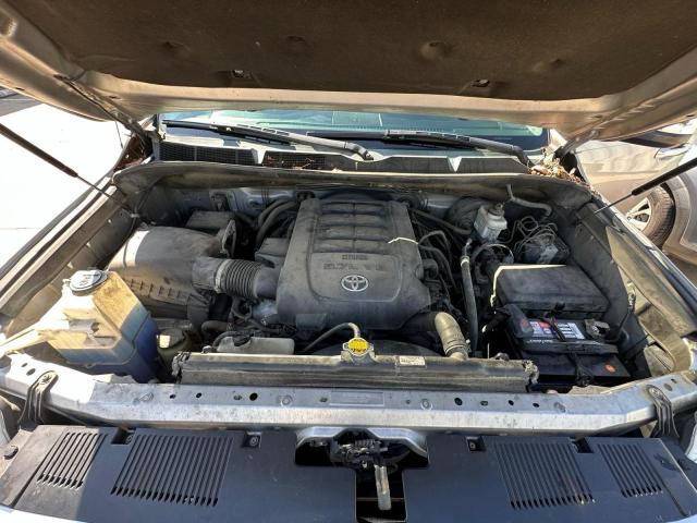 Toyota Tundra Crewmax Limited Image 2