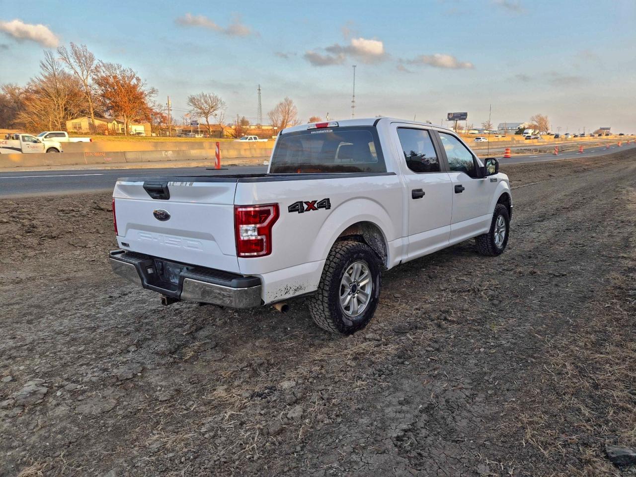 Ford F-150 Supercrew Image 3