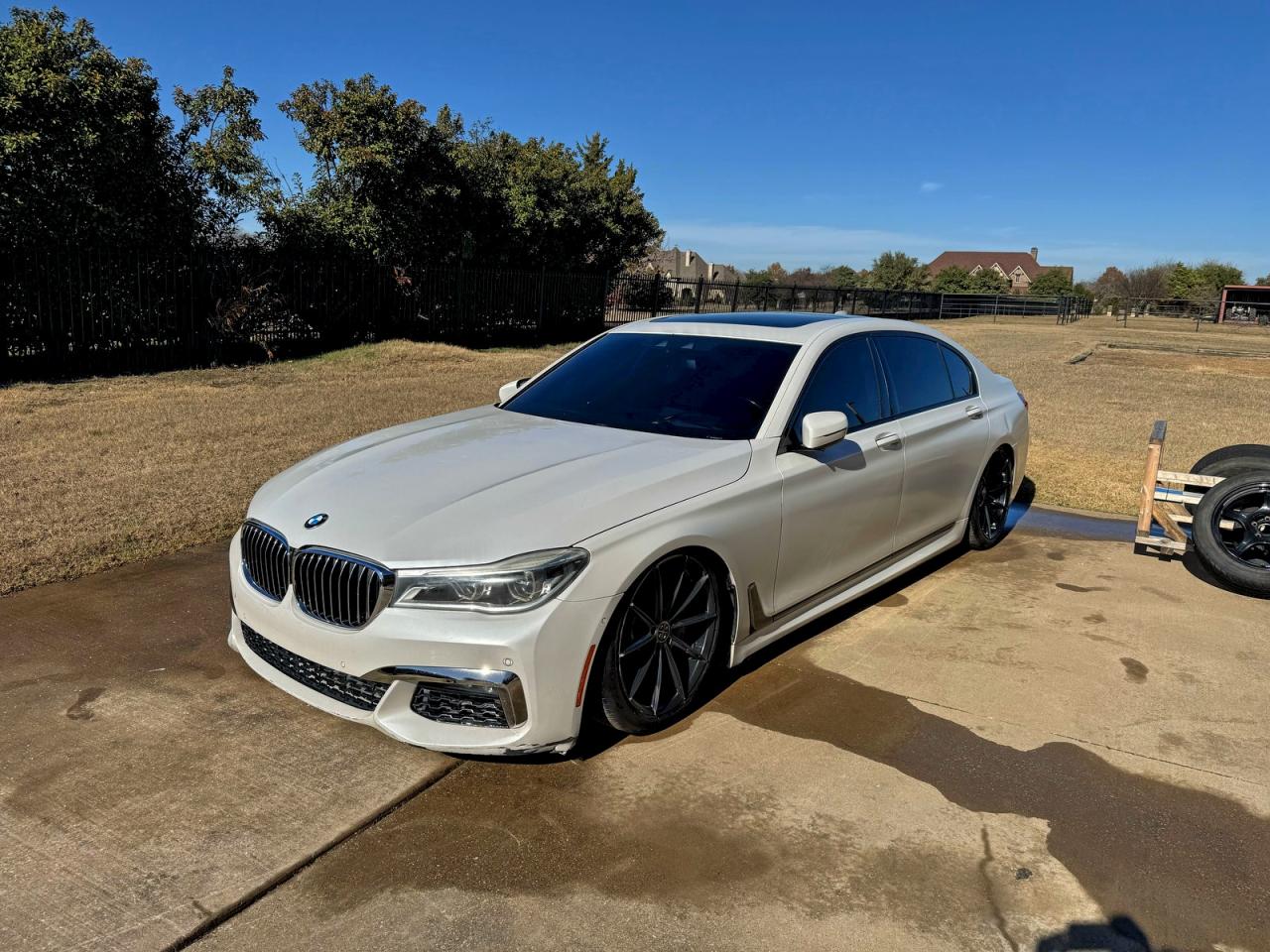 BMW 7 Series I Image 10