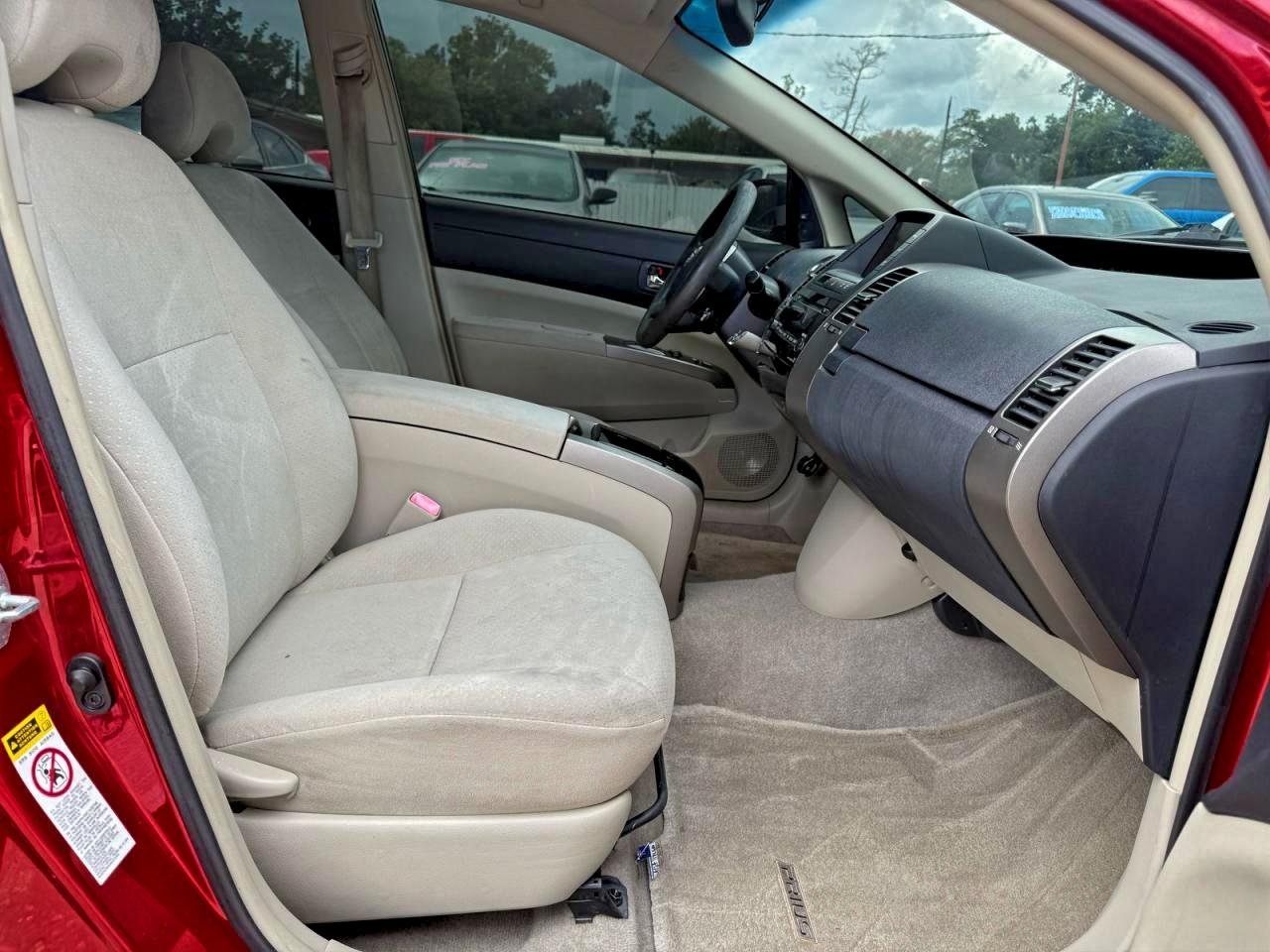 Toyota Prius Image 9