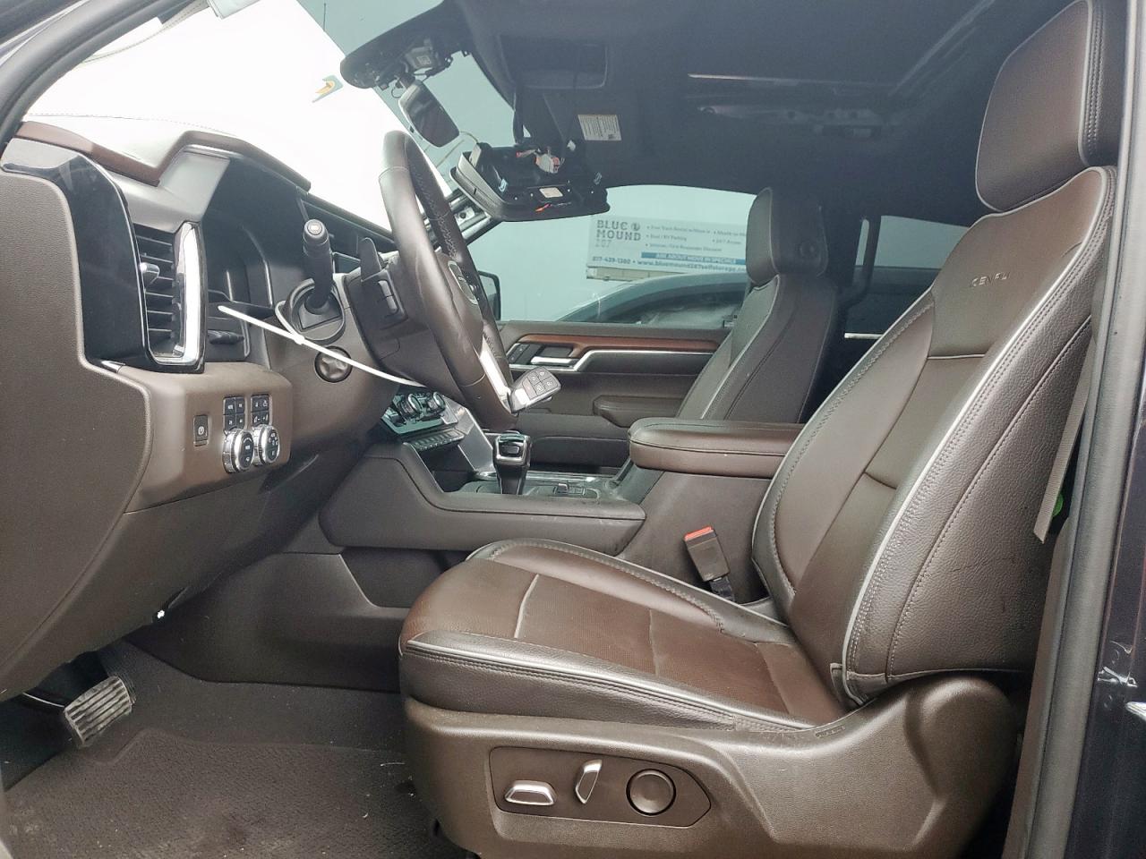 GMC Sierra K1500 Denali Image 12