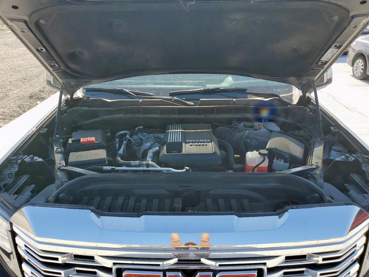 GMC Sierra K1500 Denali Image 5