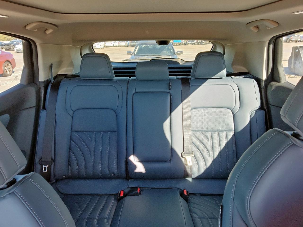 Nissan Ariya Platinum + Image 10