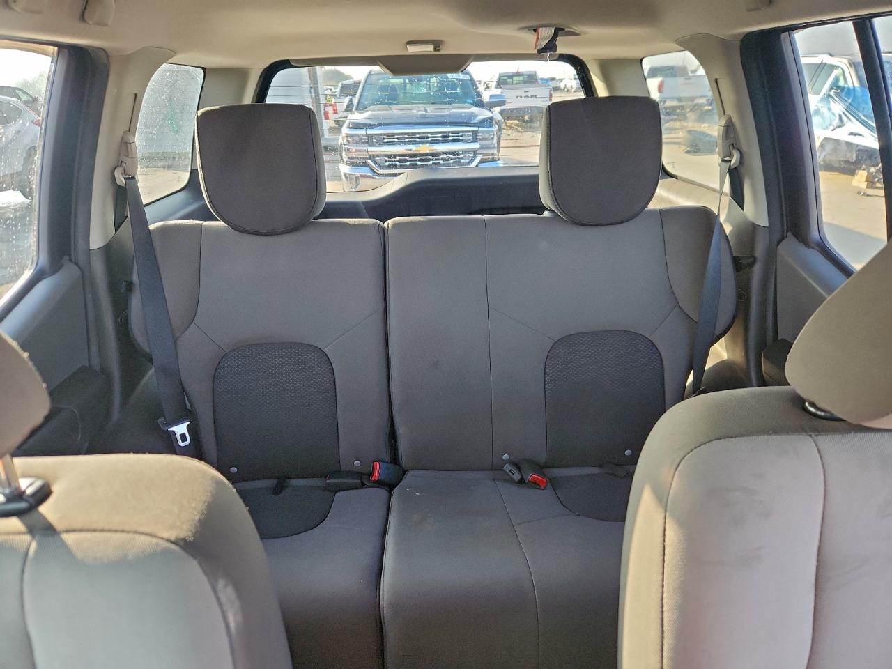 Nissan Xterra X Image 9