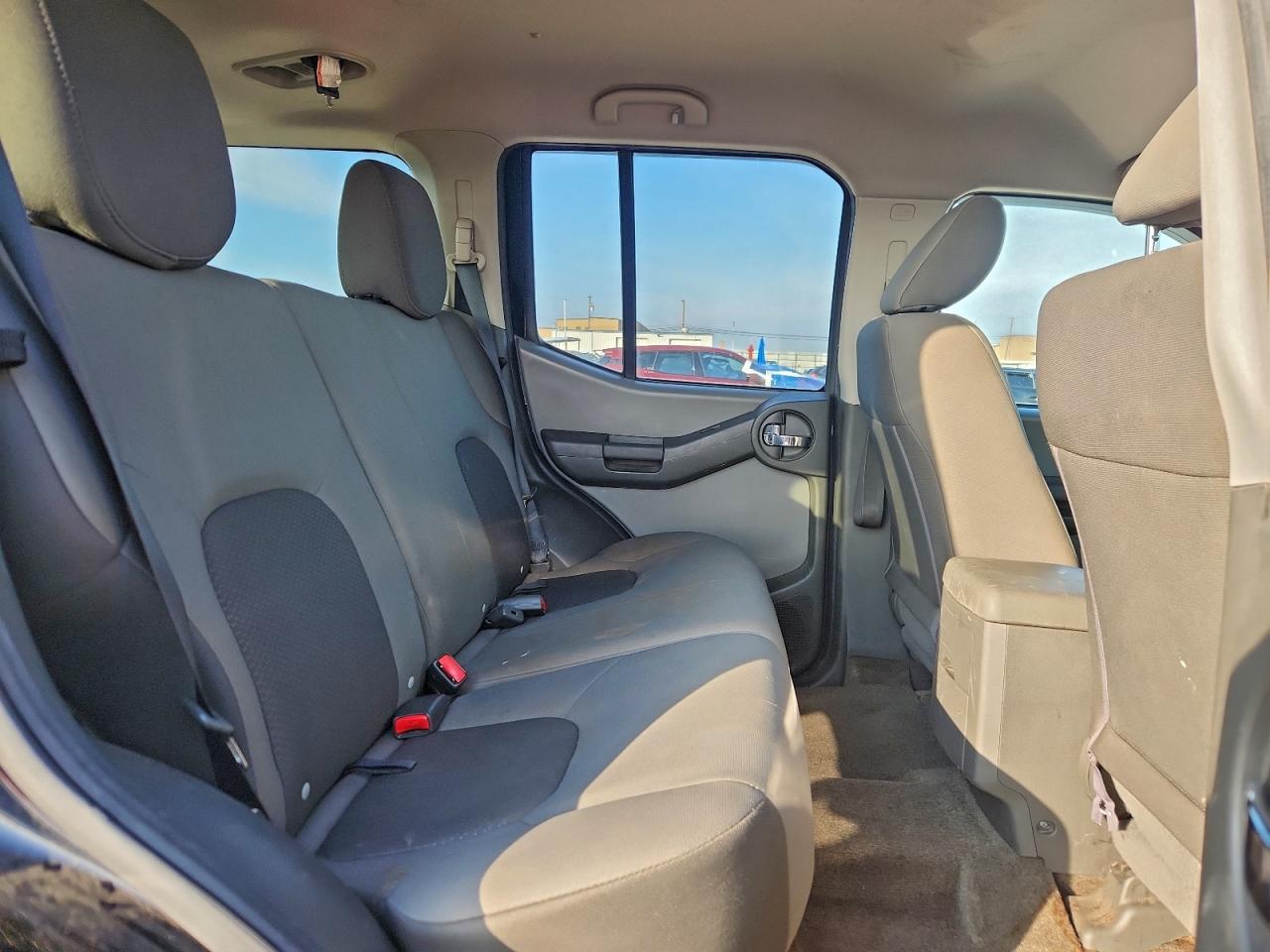 Nissan Xterra X Image 4