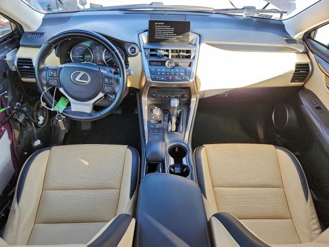 Lexus NX 300h Image 12