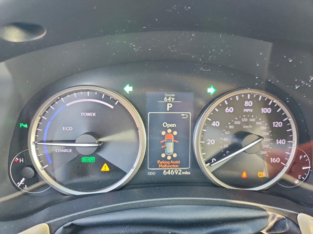 Lexus NX 300h Image 9