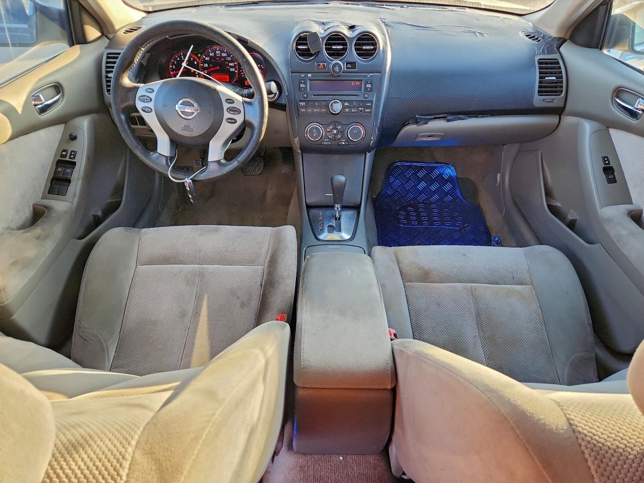 Nissan Altima 2.5 Image 6