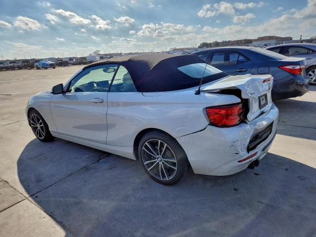 BMW 2 Series Image 9