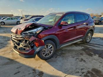  Salvage Hyundai TUCSON