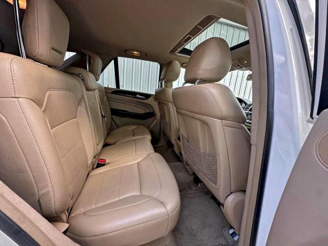 Mercedes-Benz M-Class 350 Image 2