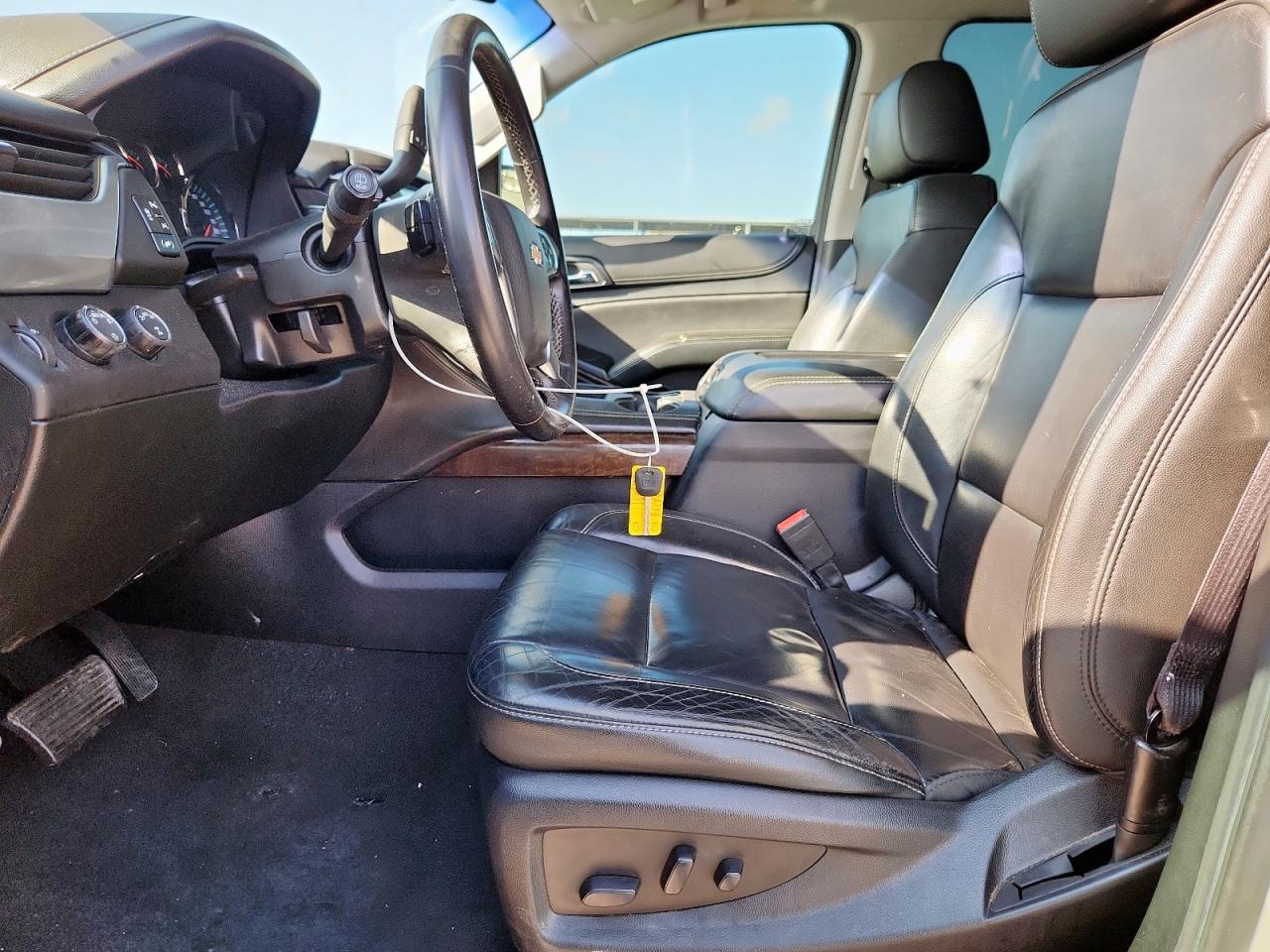 Chevrolet Suburban K1500 Lt Image 5